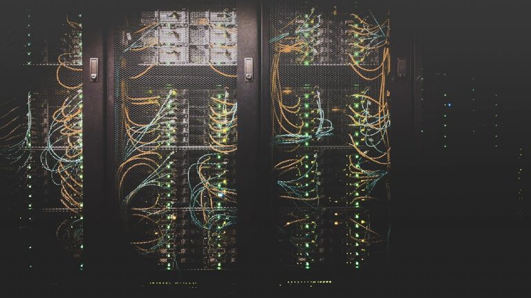 Hướng Dẫn Self-Host DeepSeek R2 Trên Server Riêng: An Toàn Và Toàn Quyền Kiểm Soát